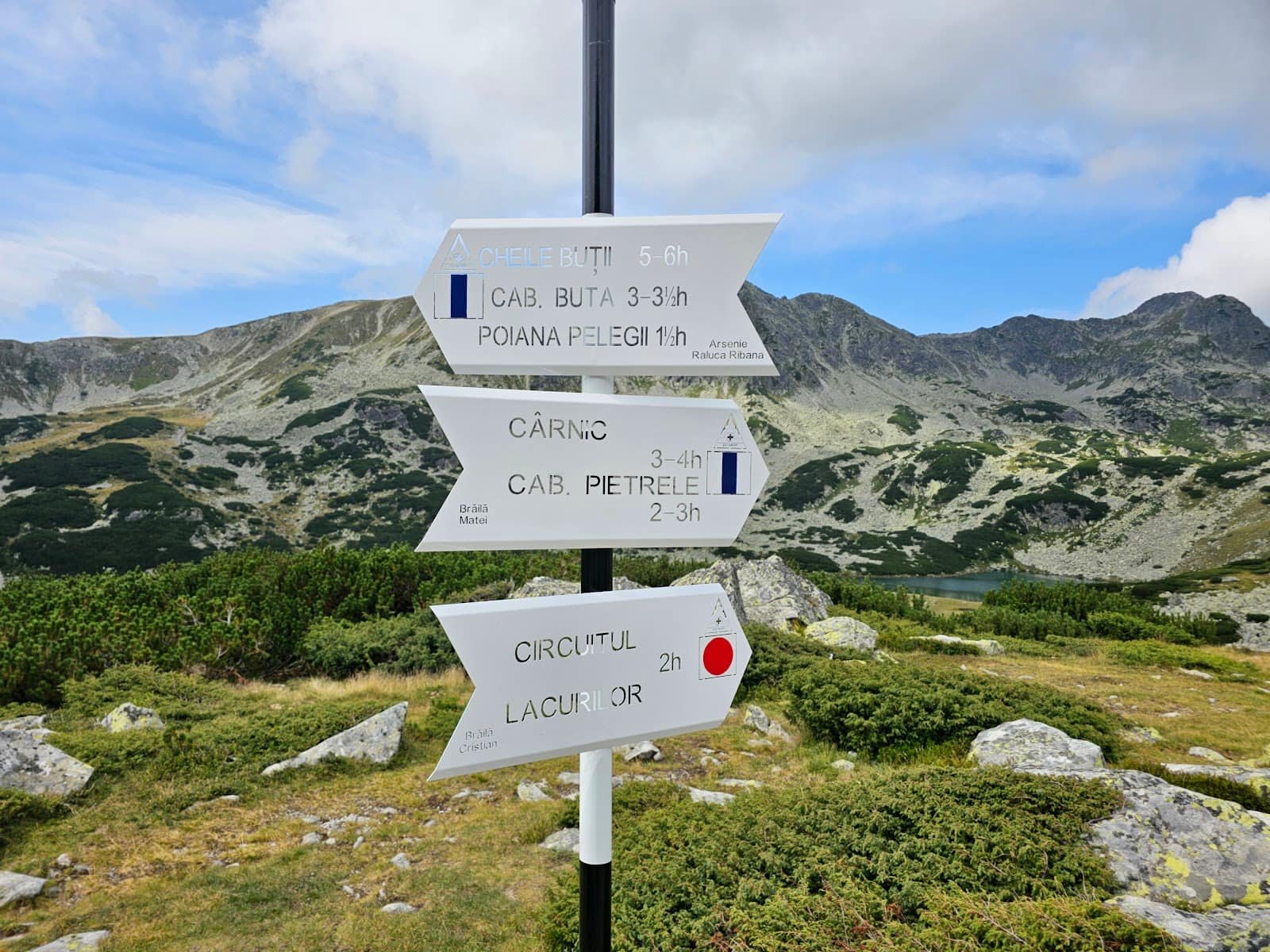 Retezat or Făgăraș? Where to go for glacial lakes in summer