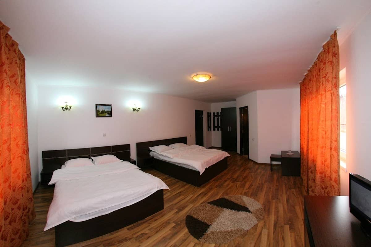 Pensiunea Casa Zărneșteană — 2