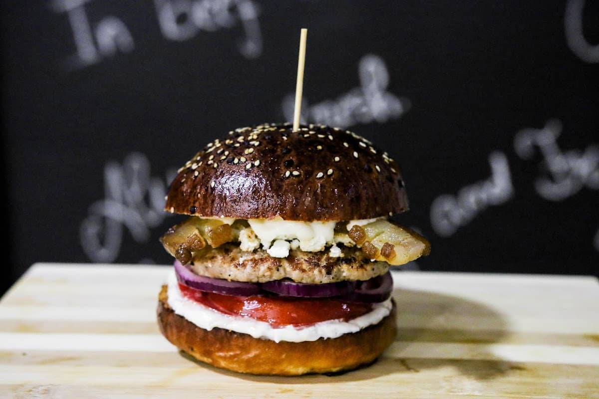 Country Burger House — 2
